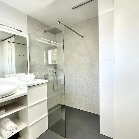 Daire Spacious Cosy With Pool And Parking *