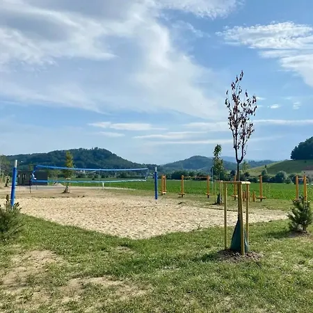 Spacious Cosy With Pool And Parking *