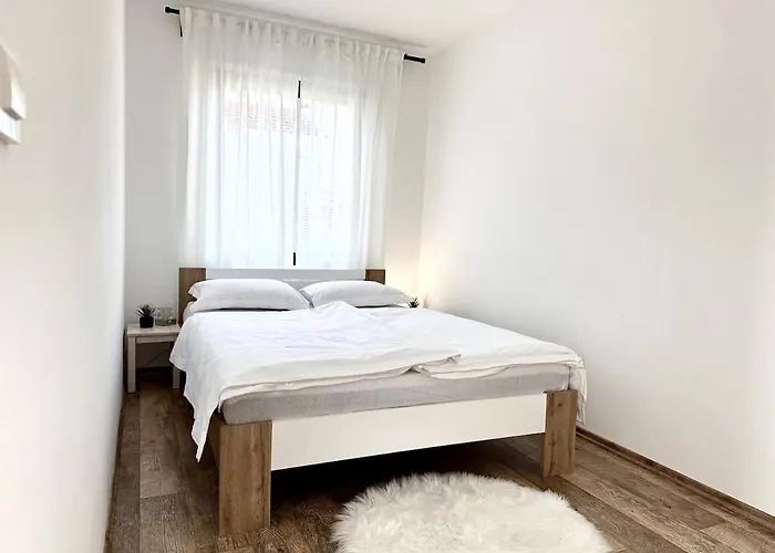 Spacious Cosy With Pool And Parking Pesnica pri Mariboru