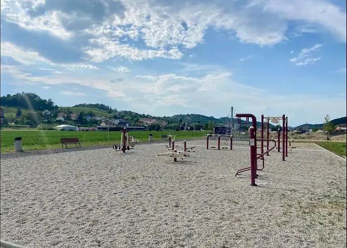 Spacious Cosy With Pool And Parking Apartamento Pesnica pri Mariboru